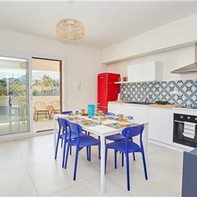 3 bedroom seaside apartments in Sicily, sleeps 6